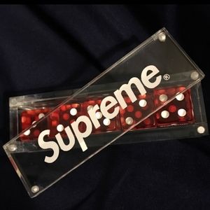 Supreme Dice set 5pc red w magnetic case